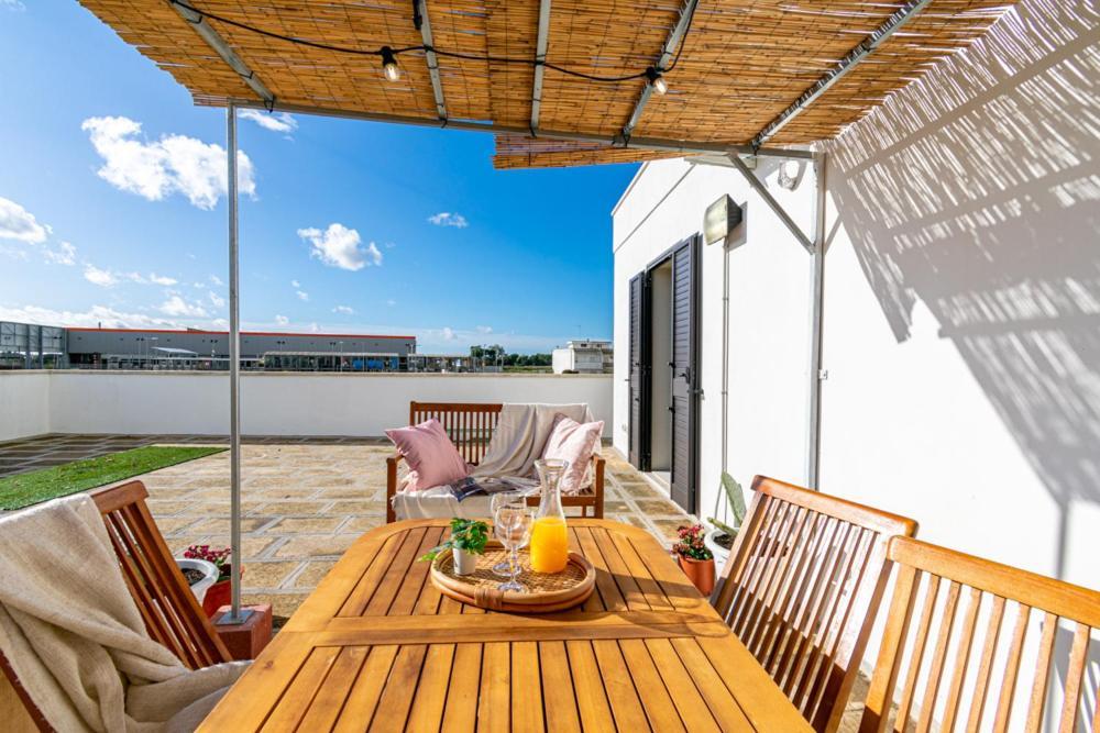 Villa La Terrazza Di Zoe - Castromediano Cavallino di Lecce Esterno foto